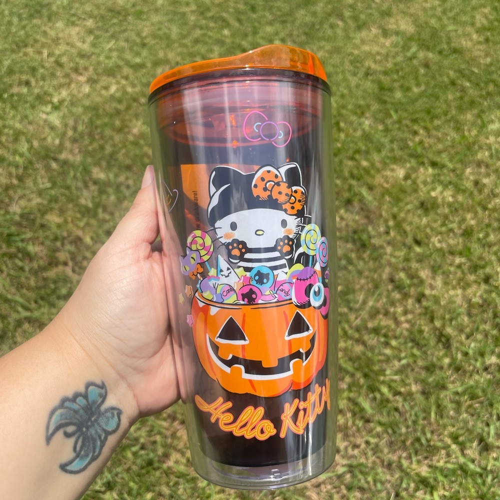 Hello kitty Halloween On the go plastic cup